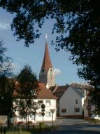 die Kirche von Baiersdorf, Region Franken, Deutschland / l'Église de Baiersdorf, Région Franconie, Allemagne